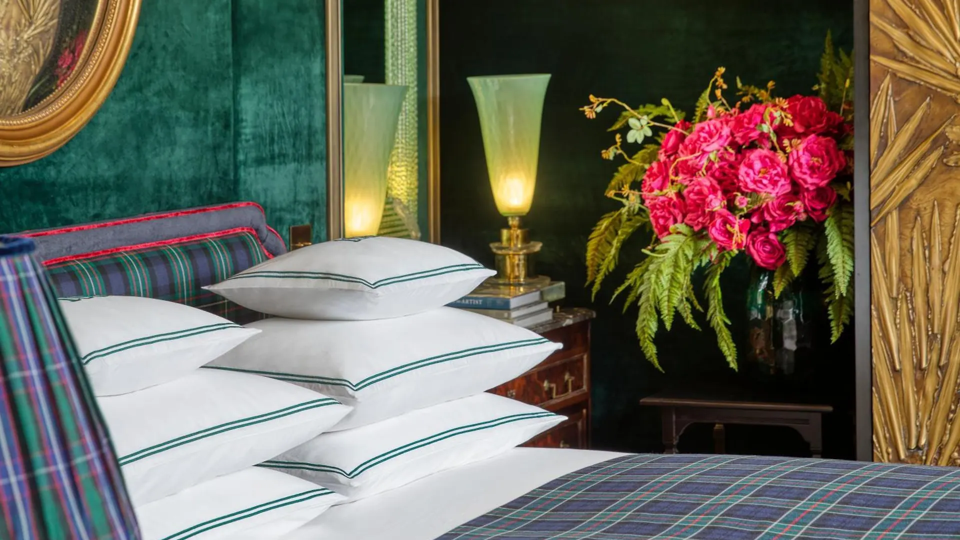 Hotel 100 Princes Street Edinburgh